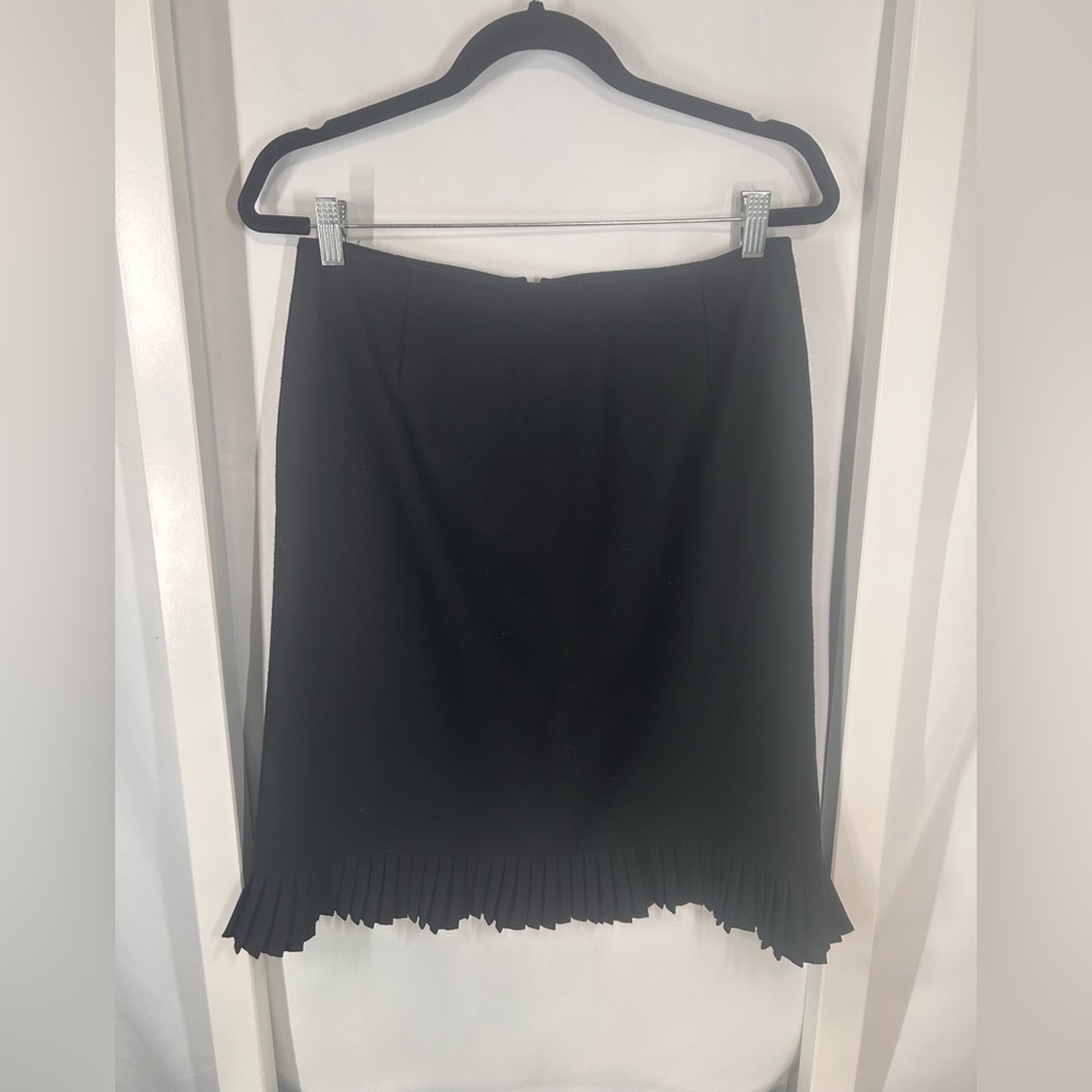 Ann Taylor black wool blend ruffle skirt size 10 petite